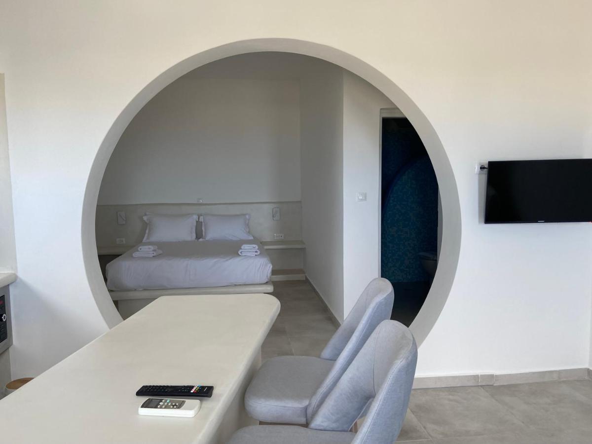 Ena Suites Santorini Pyrgos Kallistis Exterior foto