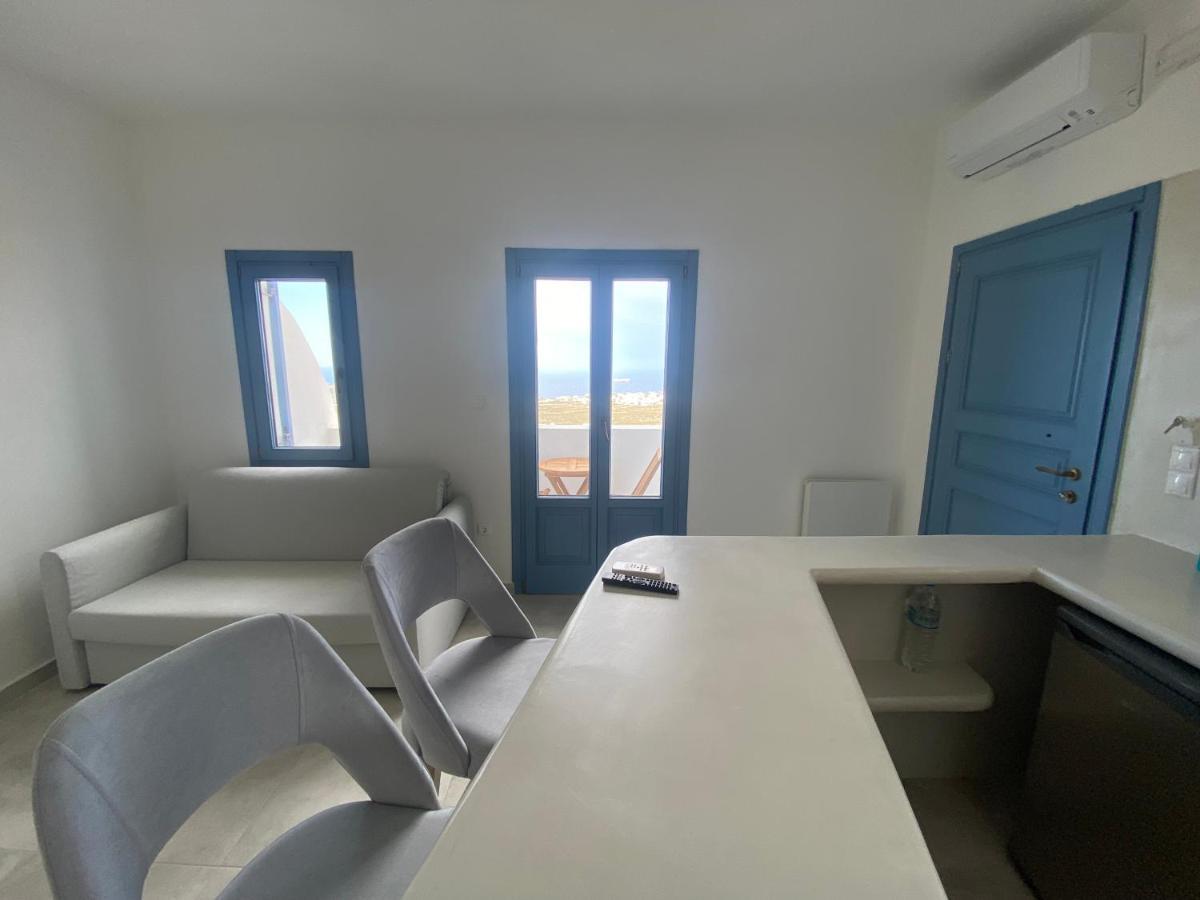 Ena Suites Santorini Pyrgos Kallistis Exterior foto