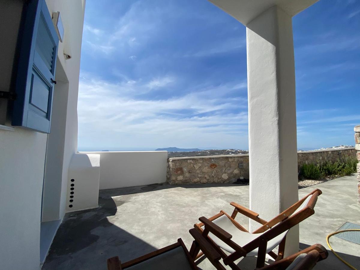 Ena Suites Santorini Pyrgos Kallistis Exterior foto