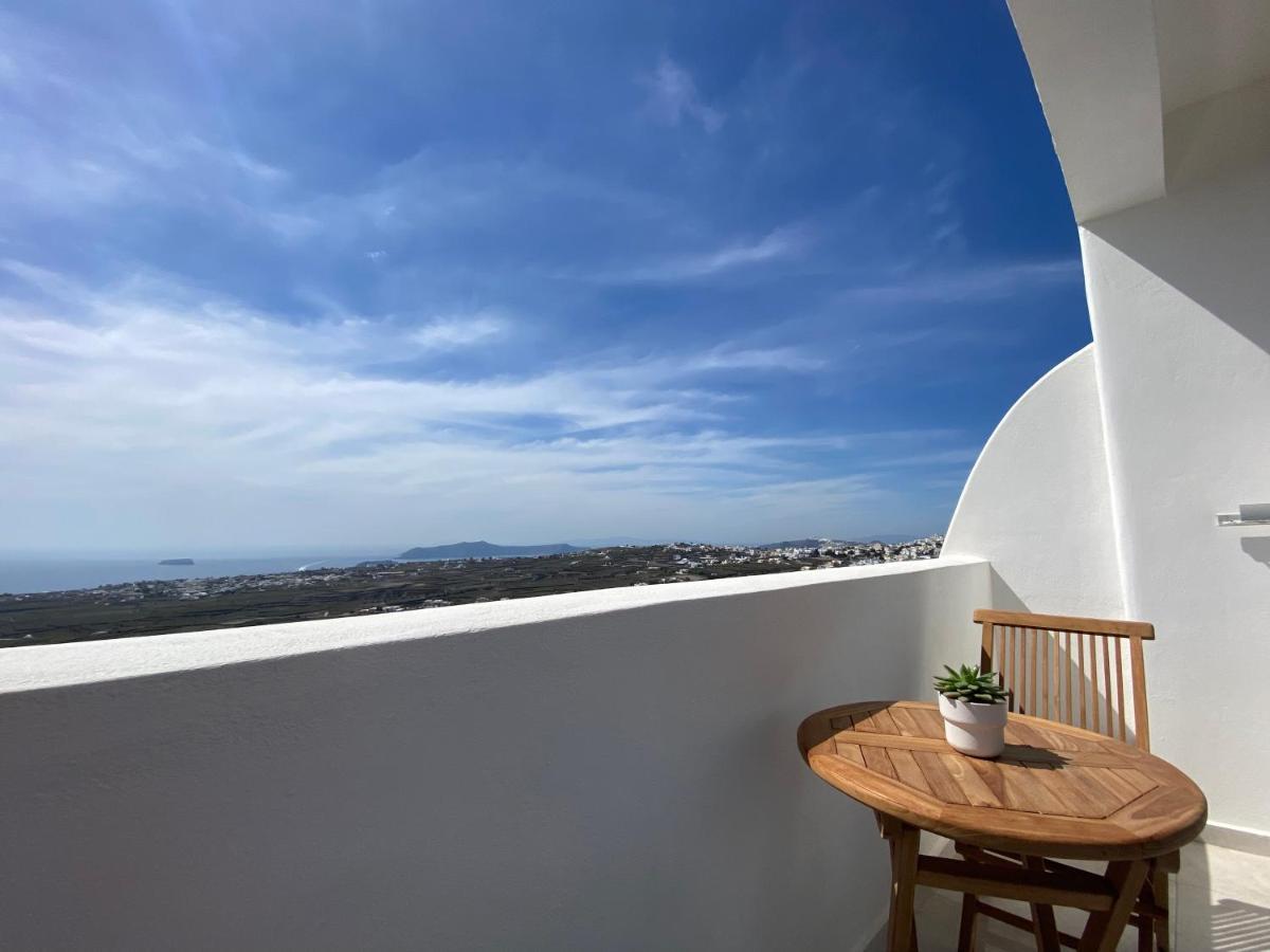 Ena Suites Santorini Pyrgos Kallistis Exterior foto