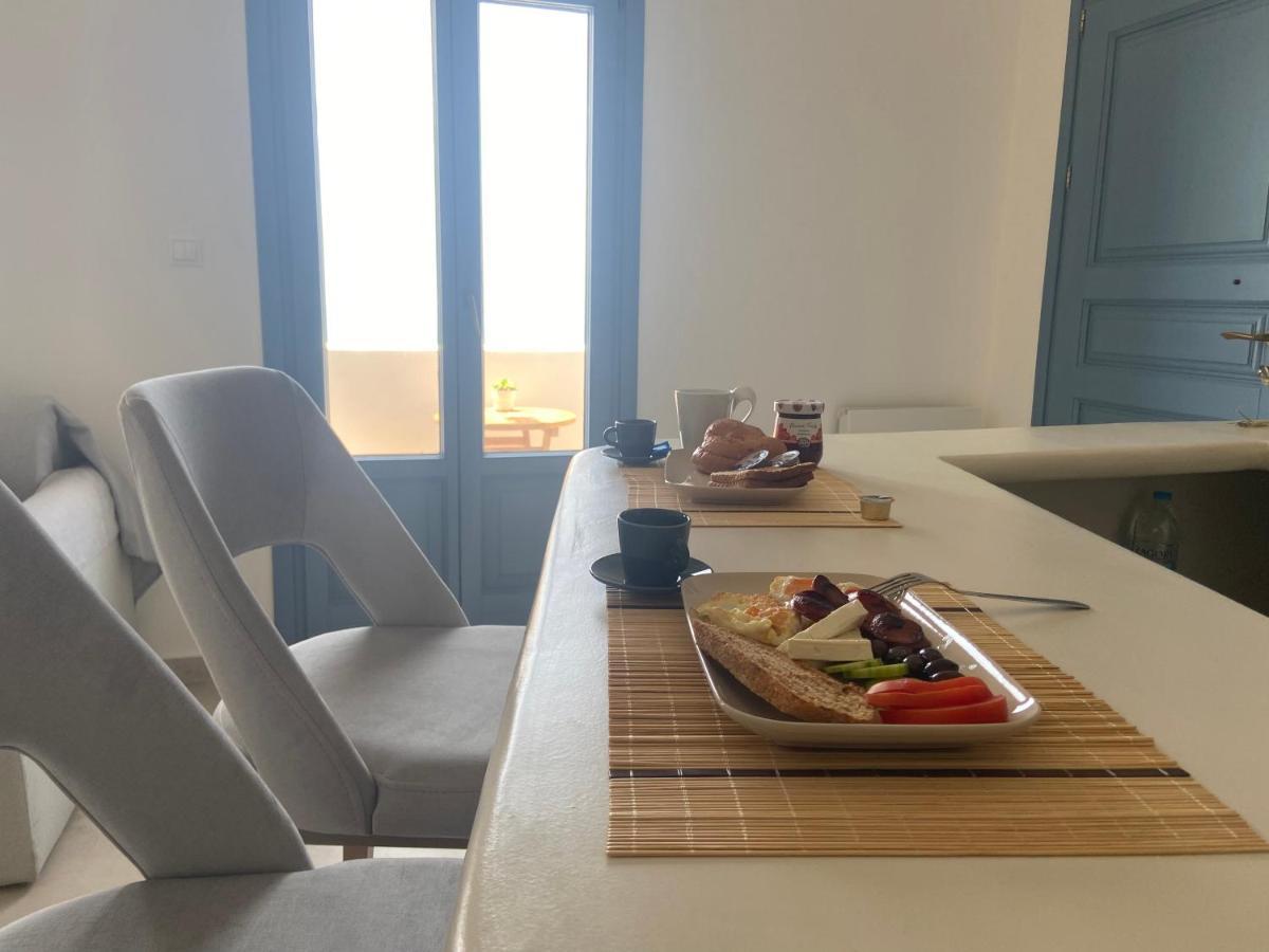Ena Suites Santorini Pyrgos Kallistis Exterior foto