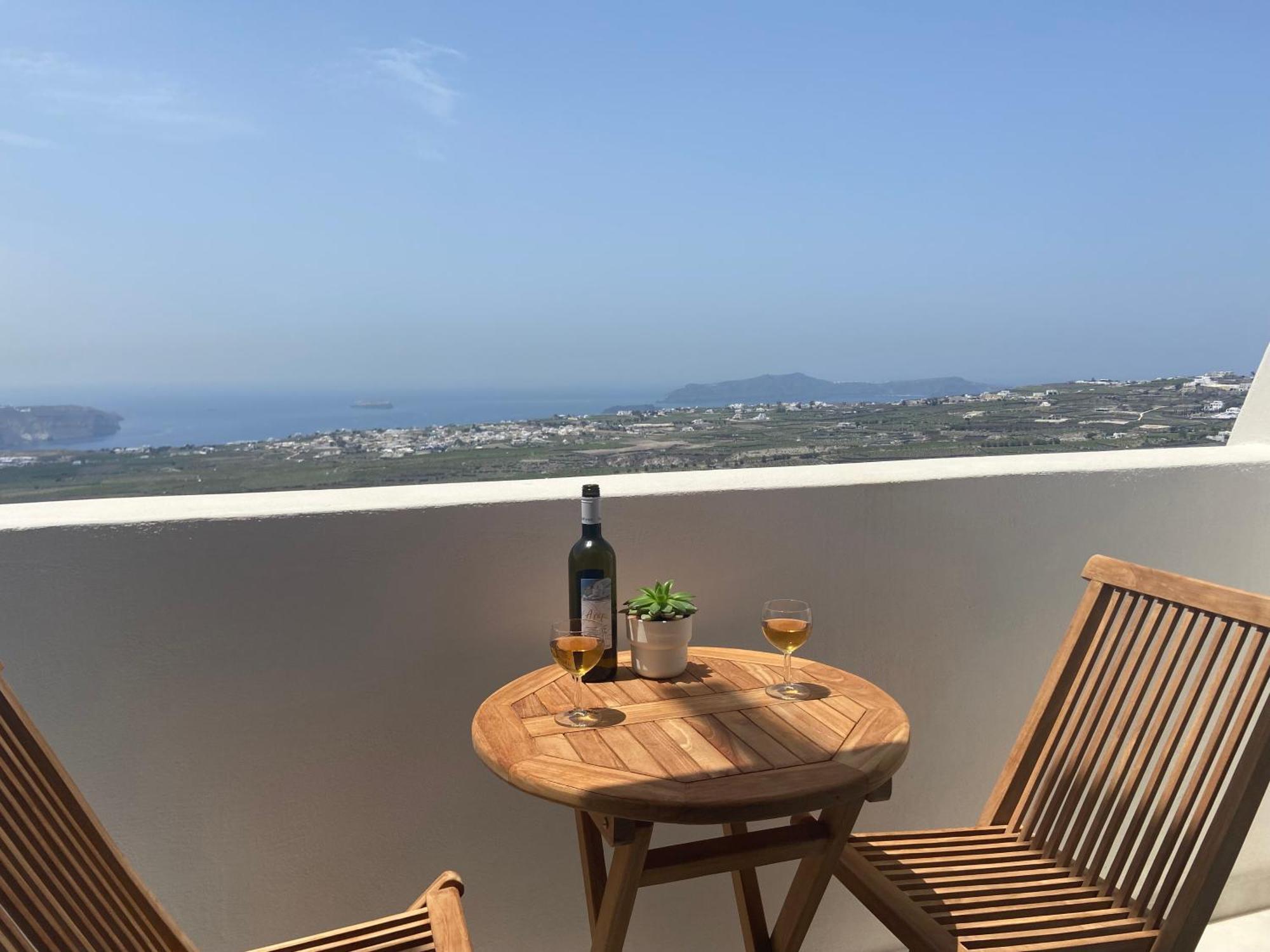 Ena Suites Santorini Pyrgos Kallistis Exterior foto