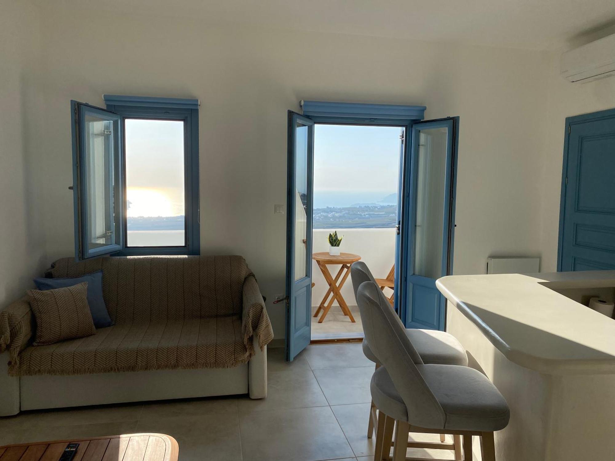 Ena Suites Santorini Pyrgos Kallistis Exterior foto